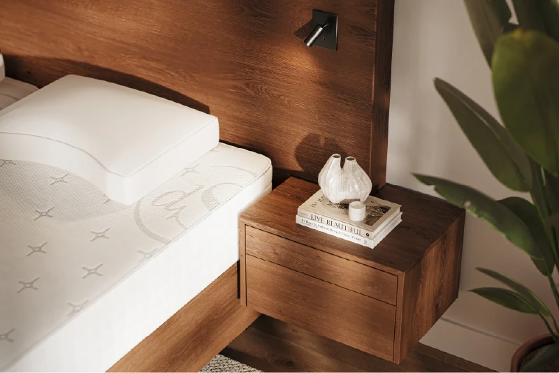 Nachtkastje bij Manifesto Wood