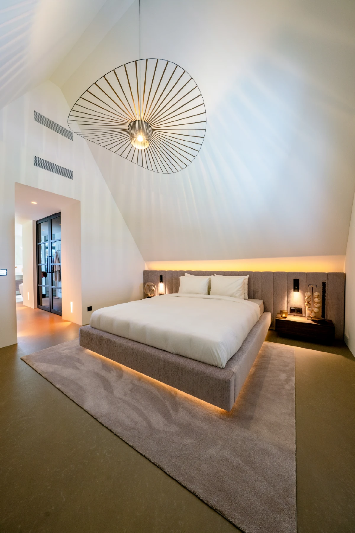 Brede zwevende bedombouw