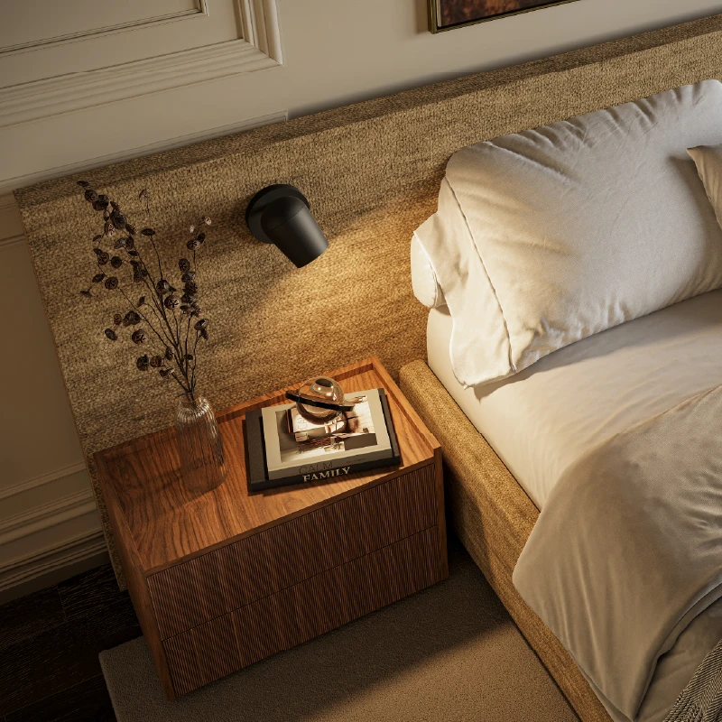 Ingebouwde bedlampen en stroompunten in het hoofdpaneel Ferrara