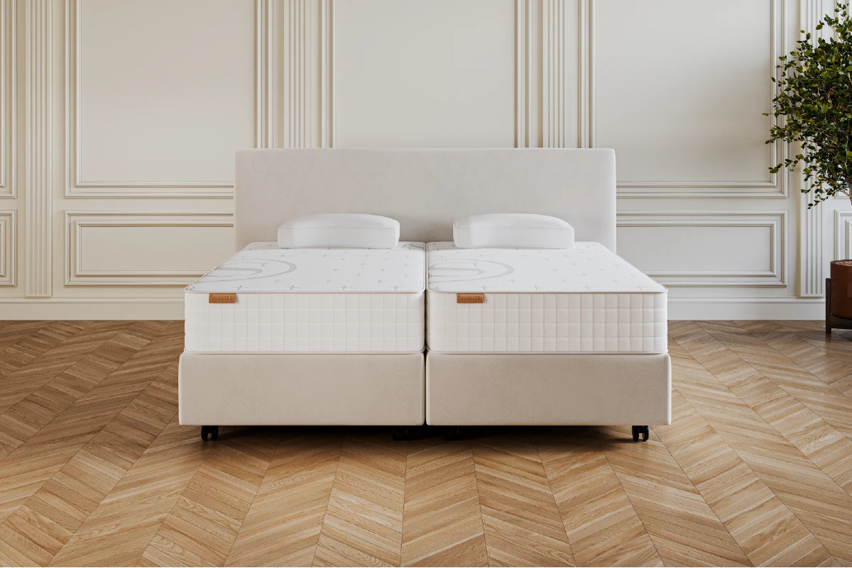 Deelbare box(spring) N°1 met Manifesto hoofdpaneel als voorbeeld van een beddesign