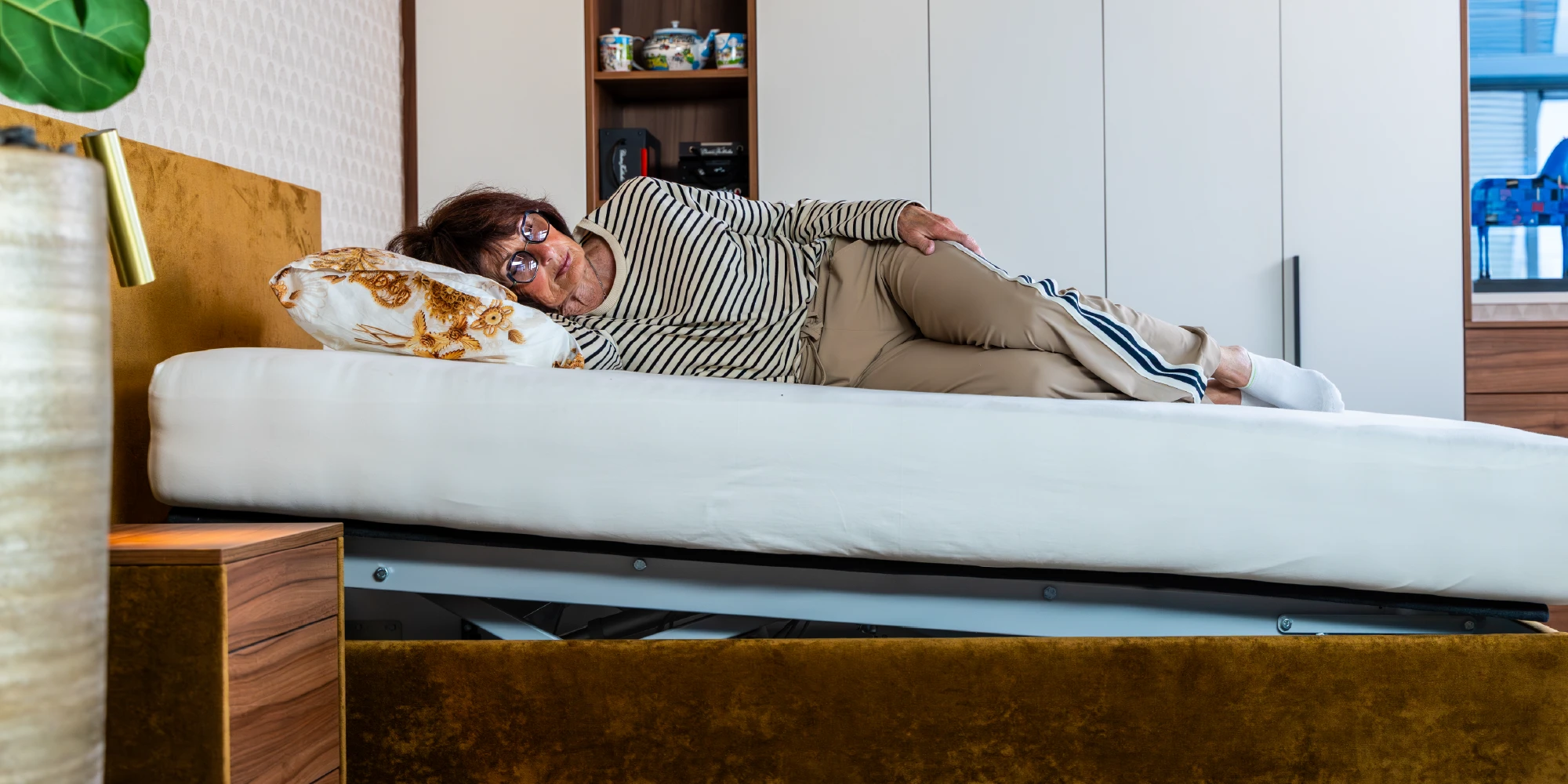 Het deelbare houten bed N°2 met anti-trendelenburg