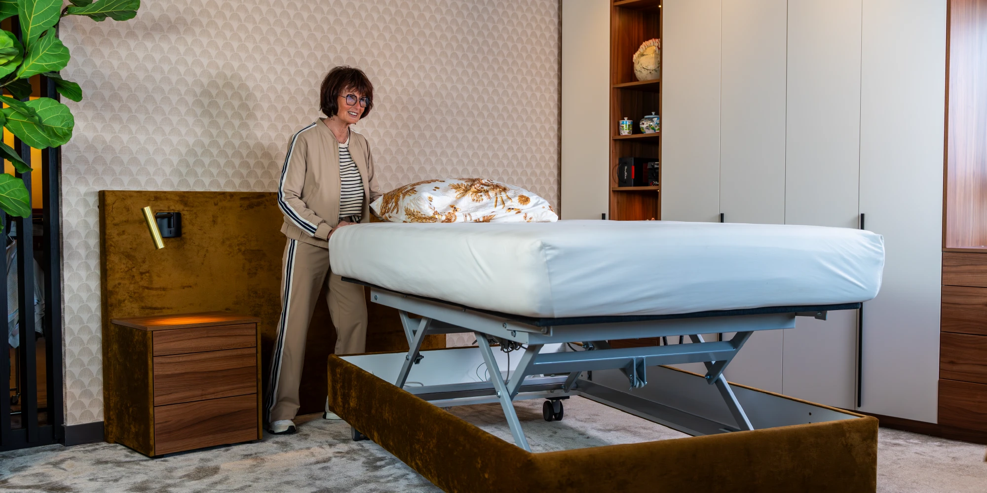 Het deelbare houten bed N°2 met hoog-laag functie