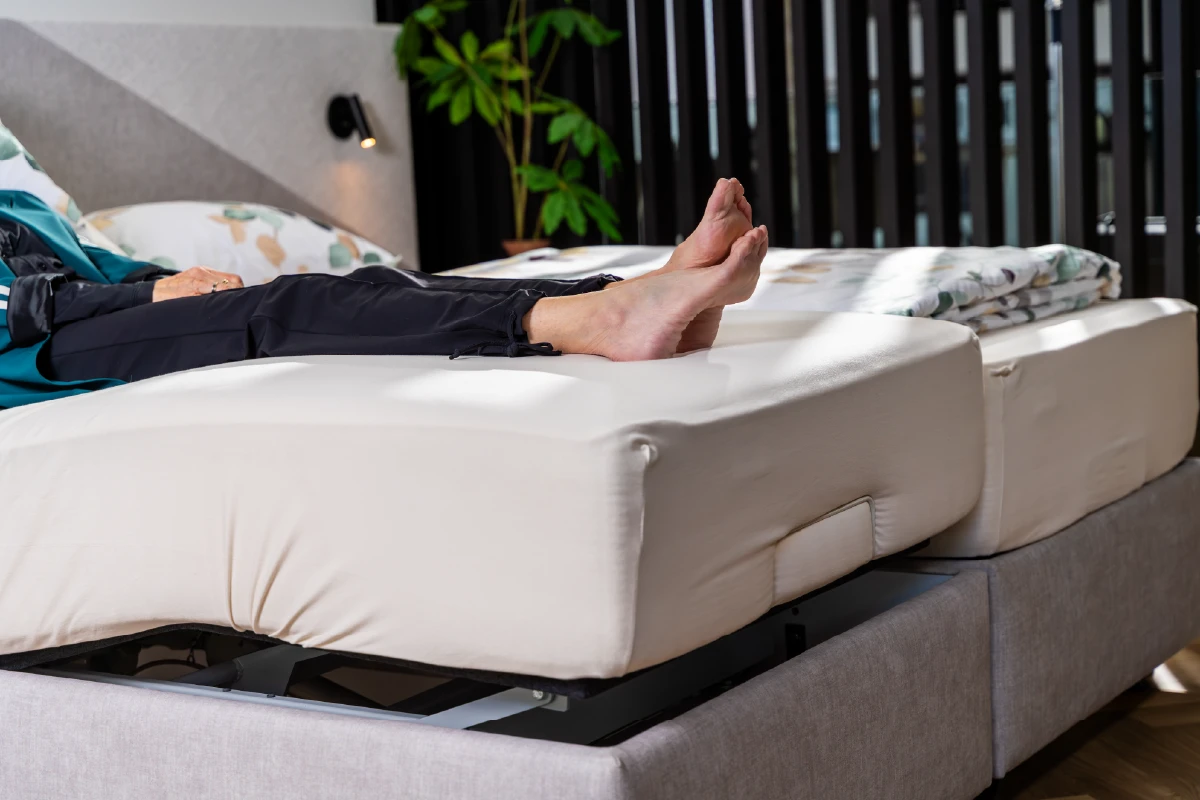 Beenverstelling in elektrisch verstelbaar bed