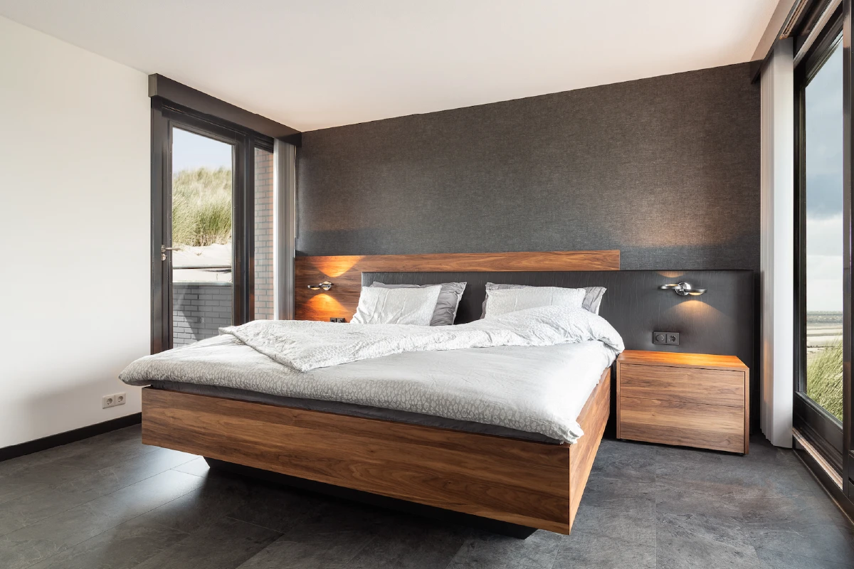 Duo Pezze met houten ombouw in notenhout