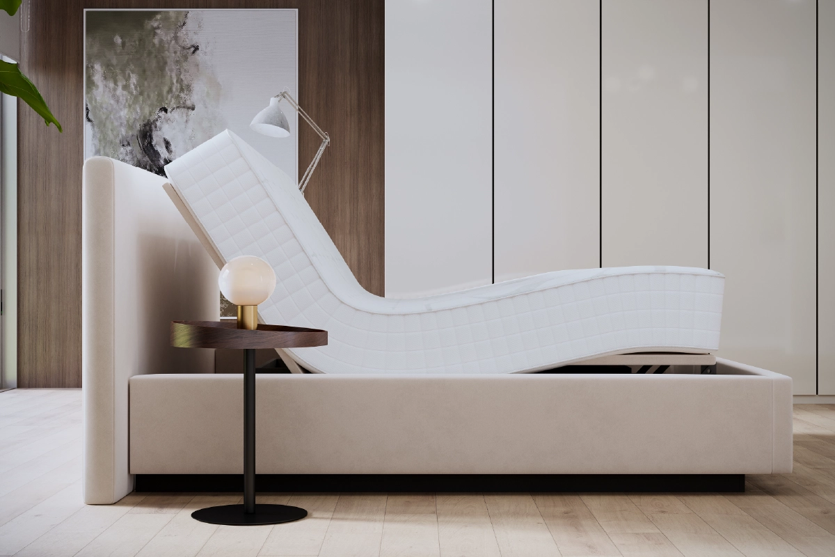 Elektrisch verstelbaar bed met hoofdpaneel