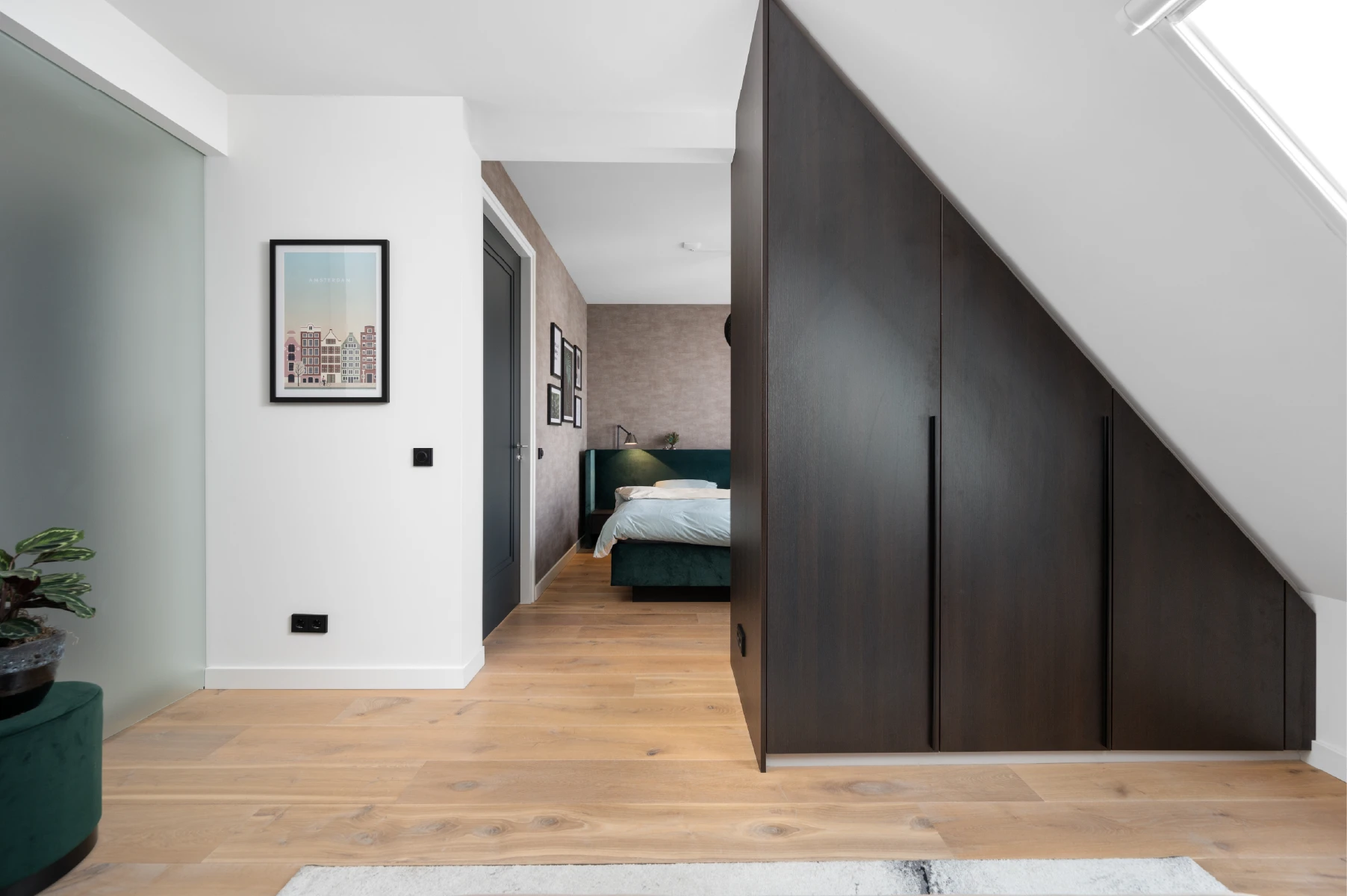 Open verbinding met inloopkamer