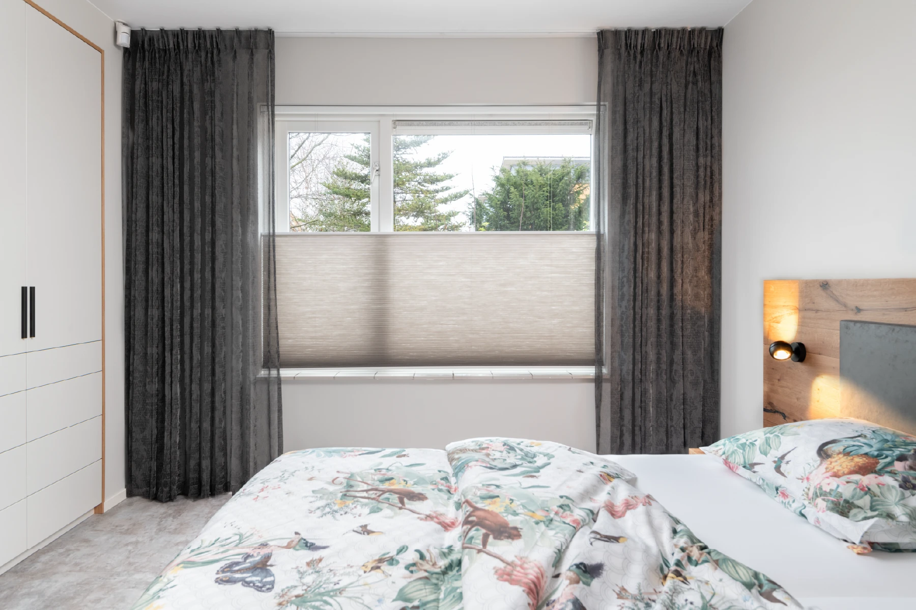 Rustige raamdecoratie