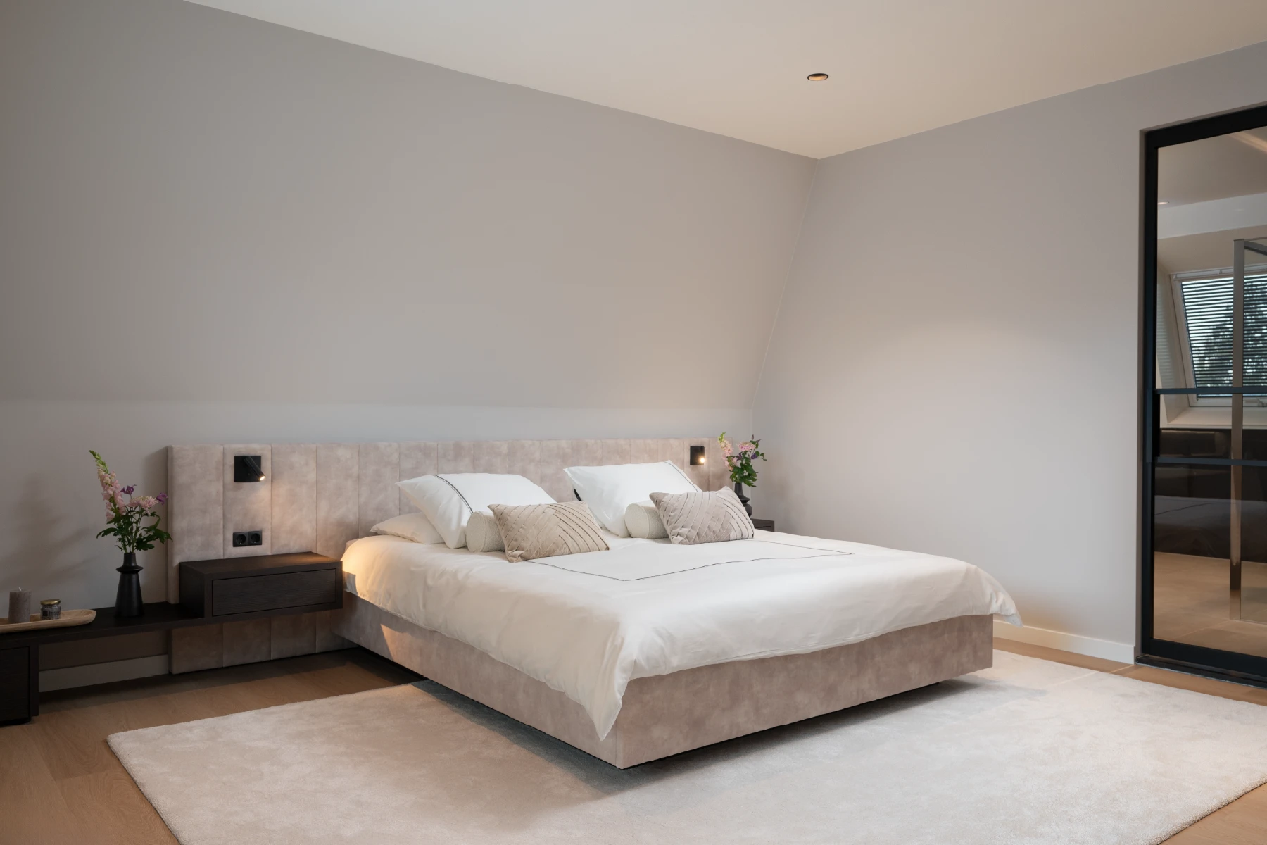 Zolderkamer met maatwerkbed